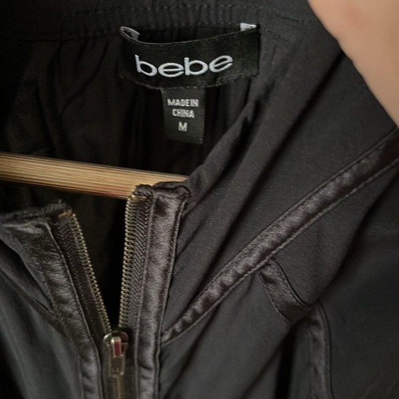 Zip front Bebe dress - Picture 2 of 5